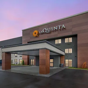 Hotel La Quinta By Wyndham Airport ***