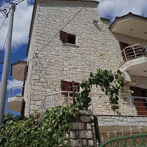 Affittacamere Eglent's Tourist House